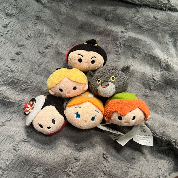 BOGO | Disney Tsum Tsum Bundle - Picture 1 of 5